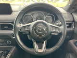【純正革巻きステアリング】上質な革を使用することで、手にしっかり馴染みとても運転しやすいハンドルです♪