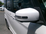 ウインカー付ドアミラーですので、対向車からの視認性を良くしてくれます!