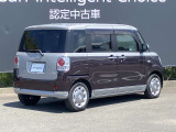 後部座席はプライバシーガラスとなっています。座っている人や置いてある荷物が見えにくくなっているのでプライバシーの確保が出来ます。ぜひ見て確認してみて下さい