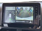 アラウンドビューモニターです!上空から貴方のお車をモニタニングしている様に車両の周りの安全確認が出来ます!