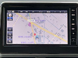 日産純正9インチメモリーナビ(MM223D-L)装備。スマートフォンによる部分地図更新、Bluetooth接続での音楽視聴、快適な画面操作と高音質なオーディオ再生。無料地図更新付きです。