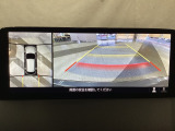 狭い場所での駐車やすれ違いなどでより的確な運転操作に役立つ360&deg;ビューモニターが装備されています。
