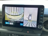 マルチビューカメラ装備しております。周囲の状況が確認出来て、車庫入れの苦手なお客様、もうご心配いりません。ぶつける心配無し?!重宝します!!