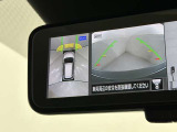 ルームミラーにクリヤーなカメラ映像で後方視界サポート!車両周囲安全確認にも役立つ、アラウンドビューモニター映像 スマート・ルームミラー装備!