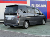 セレナ 2.0 ハイウェイスターV 4WD 