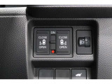 ◆◆両側電動スライドドア!!荷物で手が塞がる時など簡単にドアの開閉が出来ます!何より力いらずで開閉OK!女性やお年寄りにも優しい♪電動機能はOFFにもできますから元気なお子様の駆け出しも安心!