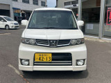 安心して長く乗れる高品質な中古車を常時100台以上展示してます。もし、欲しいクルマが置いてなければ、気軽に声をかけてください。ご希望の車を全国から探します!