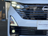 【 LEDヘッドライト 】 青色発光ダイオードを発明した日本人がノーベル賞を受賞し、LEDライトが開発されました。明るく長寿命のライトです。体感して下さい。明るいライトです!