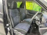 運転席シート廻りは使用感も少なく、良好な状態となっています。前オーナー様が丁寧に使っていたことがよくわかりますね。