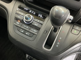 発進時から滑らかに加速する無段階変速のCVTはストップ&ゴーの多い街の中も快適です