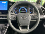 【純正革巻きステアリング】上質な革を使用することで、手にしっかり馴染みとても運転しやすいハンドルです♪