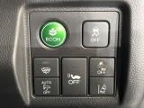 【シティブレーキアクティブシステム】低速走行中に前方の車両等を認識し、衝突しそうな時は警報とブレーキで衝突回避と被害軽減をアシスト。より安全にドライブをお楽しみいただけます。