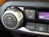運転席と助手席には、シートヒーターを装備しています。冬場は必需品です!