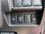 前方車両との衝突防止のサポート機能やアクセルとブレーキを踏み間違えた時のサポート機能など、安全装備が充実してて心強いです!!