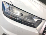 ●LEDハイビームが多数独立で存在し、ハイビーム時に対向車や前方を走る車の部分をロービームに切り替えが可能!!シーケンシャルウインカーも装備!!