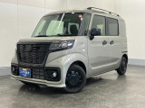 視界の広さ、運転姿勢、操作性などが考慮されており、快適な運転ができます。
