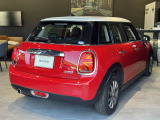 かわいいテールのデザインはほかの車にはない魅力があります。ひと目で&ldquo;MINI&rdquo;とわかるデザインです。