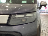 LEDヘッドライトは、点灯の瞬間から最大光量を発揮し、突然暗くなるトンネルなどでの安定感を高めます。