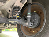 お車を安心してお乗りいただく為には、足回りの定期点検が欠かせません。サービスサポート(有償保証)では無料点検もご提供しており、安心のカーライフをお過ごしいただけるサポート体制が整っています。