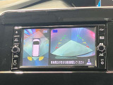 【アラウンドビューモニター】車を上から見下ろしているかのような映像で周囲の状況がひと目で確認、狭い駐車場に駐車するときも安心です♪