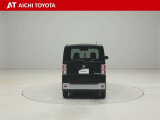 後方視界は、大きなバックドアガラスを採用し、十分確保されています。この車には、バックカメラが付いています。ご安心ください。