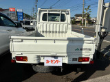 オイル交換・車検などお任せください。納車前にもしっかり整備致します!