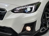 【LEDヘッドライト】悪天候や夜間走行時も良好な視界を確保し安心して運転できる高輝度LEDヘッドライトを装備!点灯速度が早く、消費電力も抑えられています。