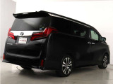当店では、厳選された車両のみ展示しております。アルファード・ヴェルファイアに特化した専門店ならではの豊富な在庫の中から、お気に入りの一台をお探しください!