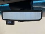 納車前の点検整備はエンジンオイル&オイルフィルター・ワイパーゴムは無条件交換します。また消耗が著しく激しい部品や保安基準に適合しない箇所については、修理・交換等を行い良好な状態で納車致します。