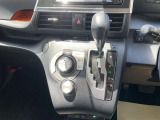 オートエアコンで室内も快適です。