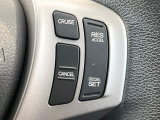 【クルーズコントロール】高速道路もラクラク走行。アクセルを離しても一定速度で走行ができ、長距離運転時の負担を軽減!加速・減速も簡単なスイッチ操作で調整できます。