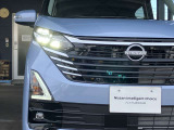 【 LEDヘッドライト 】 青色発光ダイオードを発明した日本人がノーベル賞を受賞し、LEDライトが開発されました。明るく長寿命のライトです。体感して下さい。明るいライトです!