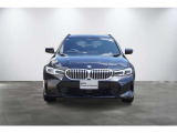 BMWのまさに「顔」ともいえる「キドニー・グリル」は、他の追随を許さない存在感を誇り、「キドニー・グリル」を見かけただけでBMWの風格を感じさせます!!