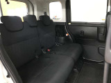 ゆとりある広々とした車内空間は、ドライブを始め買い物やレジャーなど、幅広く活躍します。一人でもみんなとでもお出かけを楽しみましょう!