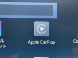 【アップルカープレイ】iPhoneがBMW車両とワイヤレスで接続されます。Apple CarPlayでは、オーディオストリーミングやメッセージングアプリがディスプレイに表示されます。