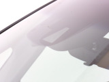 ホンダセンシング搭載。誤発進抑制機能・路外逸脱抑制機能・歩行者事故低減ステアリング・車線維持支援システム・先進車発進お知らせ機能など多彩な先進安全機能でより安全で快適なドライブを支援します。