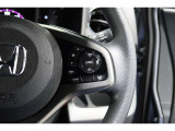 Hondaセンシングの機能のひとつ、アダプティブクルーズコントロール付!アクセルから足を離しても設定したスピードと前車との車間を保ち走行してくれます!車線維持もアシスト☆高速道路で疲労軽減ですね☆