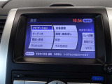 メーカーHDDナビ CD・DVD再生  CD録音可 フルセグTV USB接続端子 Bluetooth対応★携帯電話にダウンロードした音楽が車内でも楽しめます。ハンズフリー通話も可能です!