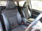 前席の画像です。是非運転席に座っていただき視界等をご確認ください。