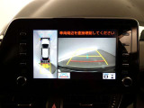 【バックカメラ】バックカメラ装着車です。バックする時に、後方の様子をナビ画面に表示します!慣れない駐車場での駐車や、せまい場所での車庫入れの時も、安全確認OK!思いがけずコツン!なんて事も防げますヨ