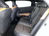 ゆとりある広々とした車内空間は、ドライブを始め買い物やレジャーなど、幅広く活躍します。一人でもみんなとでもお出かけを楽しみましょう!