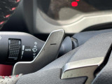 【パドルシフト(AT車)】MT車と同じように好きなギアで走ることができます!ステアリングから手を離さずに指先だけでシフト操作ができ、よりスポーティな走りをお楽しみいただけます。