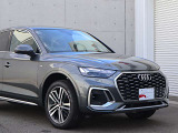 ●Audiが最初に採用したLEDポジショニングランプ。シャープなラインで昼間でも点けていたいと思うほど上品でオシャレです。夜間走行時はさらに目立ちます!
