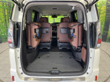 普段のお買い物や通勤、送迎等に十分な荷室スペースを確保しております。セカンドシートを倒すと、大きな荷物の積載も可能です♪