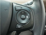 ◆アダプティブクルーズコントロール◆予め設定した車速内でクルマが自動的に加減速。前走車との適切な車間距離を維持しながら追従走行します。【LKAS】車線維持支援システムでステアリング操作を支援。