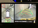 パノラミックビューモニター付きです。車両を上から見たような映像をディスプレイオーディオ画面に表示。運転席からの目視だけでは見にくい、車両周辺の状況をリアルタイムでしっかり確認できます。