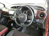 【運転席】運転席周りの画像です。プロの手で隅々までクリーニングしています。ご来店いただき実際に見てみてくださいね☆