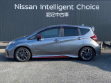 ノートの横からの画像です。当店は全車 整備・保証付なので安心してご検討頂けます。次の画像でもお待ちしております。