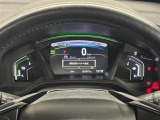 【メーターまわり】ドライバーから見やすい位置にあって安全運転に寄与します。マルチインフォメーションディスプレイでは、クルマに関する情報の確認はもちろん、各種安全機能・装備のON/OFFも設定可能。