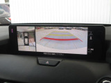 360&deg;ビューモニターを搭載しています。パーキングセンサーと合せてお使いいただくことで、安全、安心にお車の取り回しを行っていただけます。